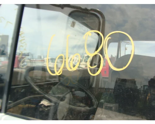 INTERNATIONAL 4700 Door Assembly, Front