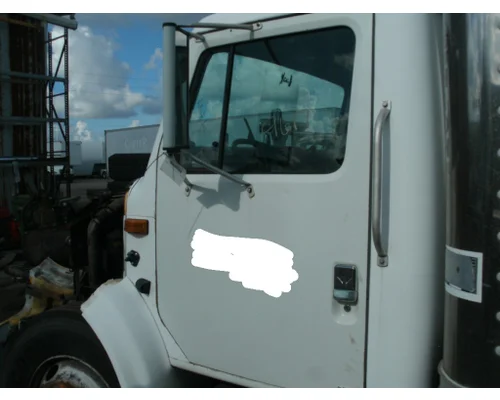 INTERNATIONAL 4700 Door Assembly, Front