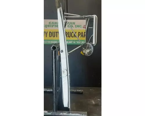 INTERNATIONAL 4700 Door Assembly, Front