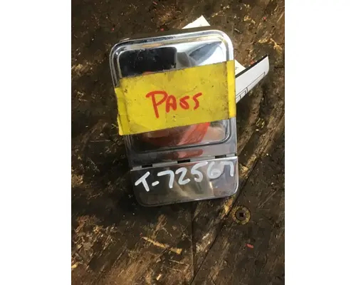 INTERNATIONAL 4700 Door Handle