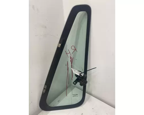 INTERNATIONAL 4700 Door Vent Glass