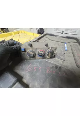 INTERNATIONAL 4700 Electrical Parts, Misc.