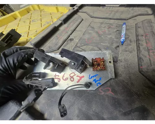 INTERNATIONAL 4700 Electrical Parts, Misc.