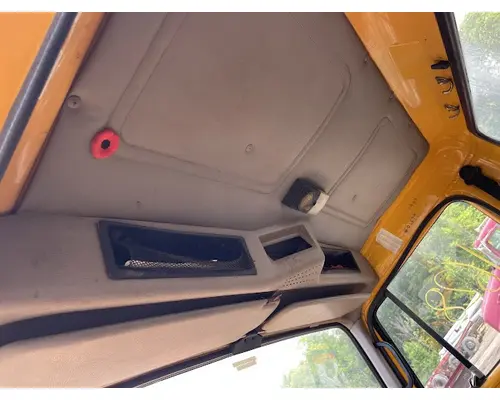 INTERNATIONAL 4700 Export Vehicle