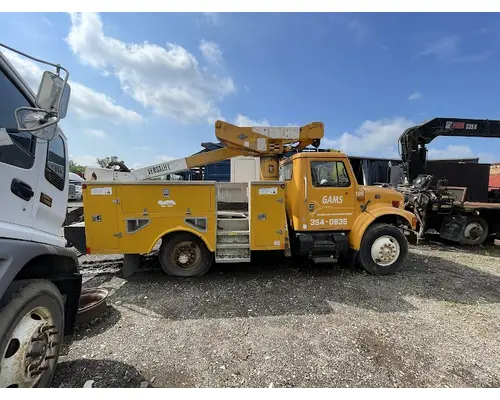 INTERNATIONAL 4700 Export Vehicle