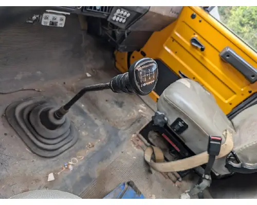 INTERNATIONAL 4700 Export Vehicle