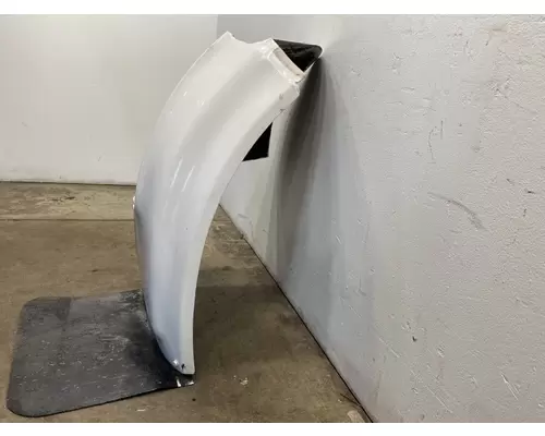INTERNATIONAL 4700 Fender Extension
