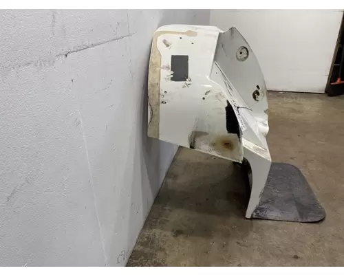 INTERNATIONAL 4700 Fender Extension