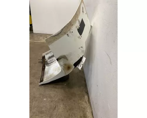 INTERNATIONAL 4700 Fender Extension