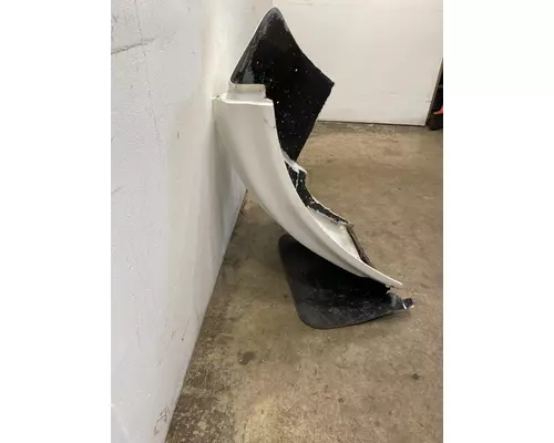 INTERNATIONAL 4700 Fender Extension