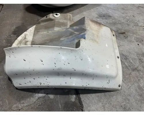 INTERNATIONAL 4700 Fender Extension