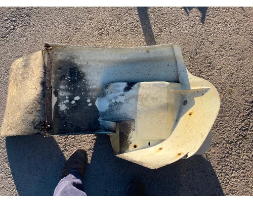 INTERNATIONAL 4700 Fender Extension