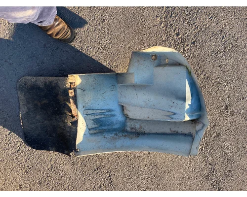 INTERNATIONAL 4700 Fender Extension