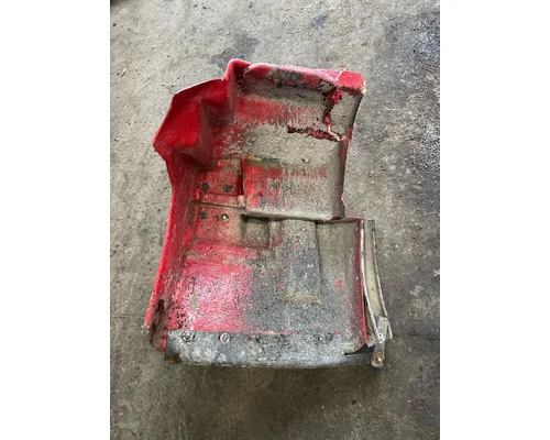 INTERNATIONAL 4700 Fender Extension