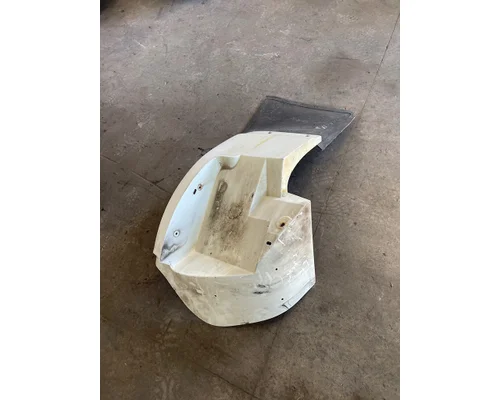 INTERNATIONAL 4700 Fender Extension