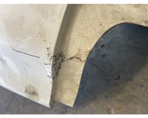 INTERNATIONAL 4700 Fender Extension