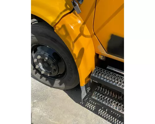 INTERNATIONAL 4700 Fender Extension