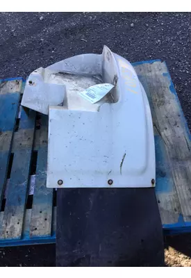 INTERNATIONAL 4700 Fender Extension