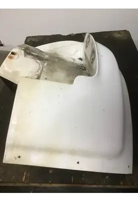 INTERNATIONAL 4700 Fender Extension