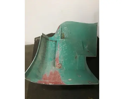 INTERNATIONAL 4700 Fender Extension