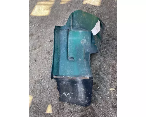 INTERNATIONAL 4700 Fender Extension