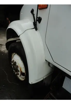 INTERNATIONAL 4700 Fender Extension