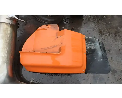 INTERNATIONAL 4700 Fender Extension