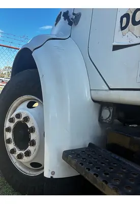 INTERNATIONAL 4700 Fender