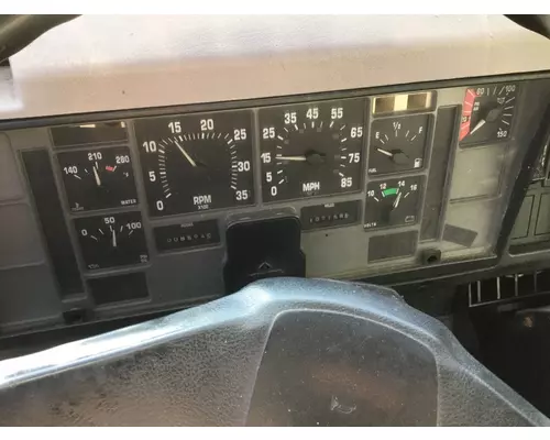 INTERNATIONAL 4700 GAUGE CLUSTER