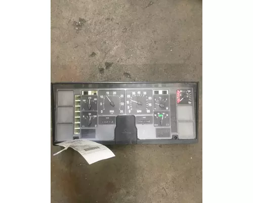 INTERNATIONAL 4700 GAUGE CLUSTER