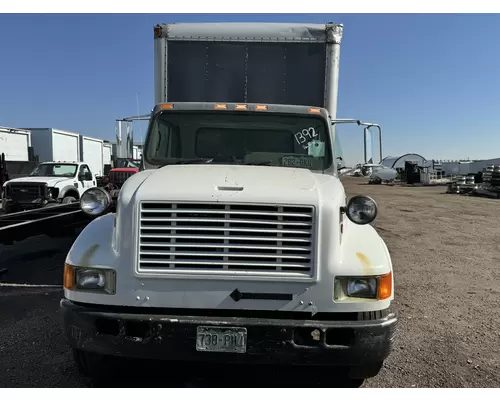 INTERNATIONAL 4700 Grille