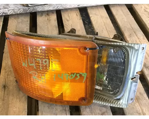 INTERNATIONAL 4700 HEADLAMP ASSEMBLY