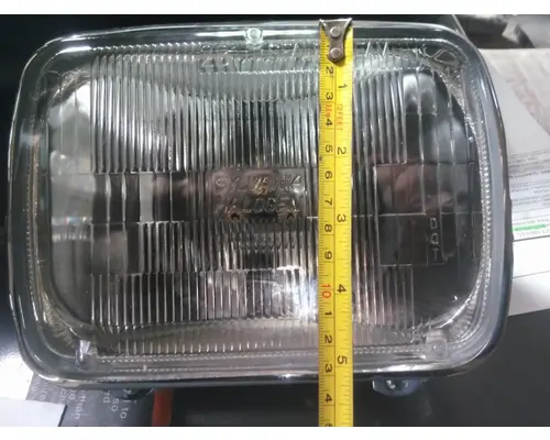 INTERNATIONAL 4700 HEADLAMP ASSEMBLY