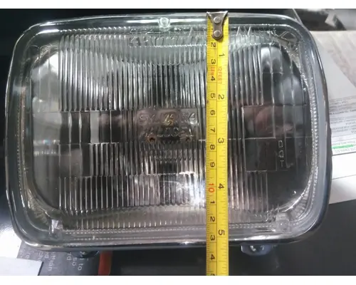 INTERNATIONAL 4700 HEADLAMP ASSEMBLY