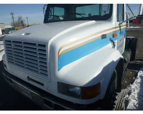 INTERNATIONAL 4700 HOOD