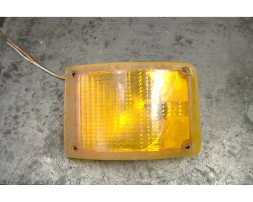 INTERNATIONAL 4700 Headlamp Assembly