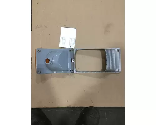 INTERNATIONAL 4700 Headlamp Bezel