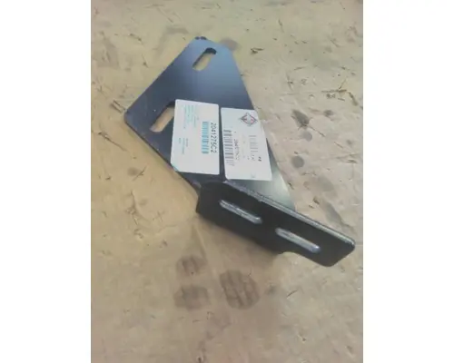 INTERNATIONAL 4700 Hood Hinge