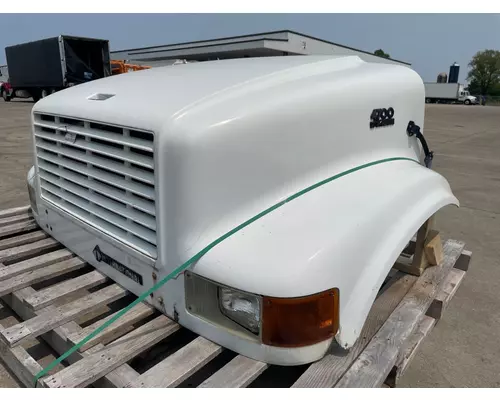 INTERNATIONAL 4700 Hood