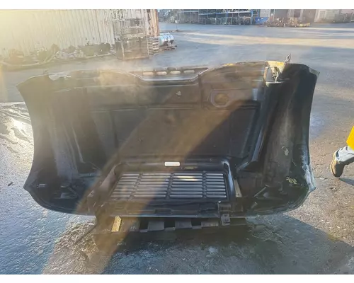 INTERNATIONAL 4700 Hood