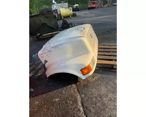 INTERNATIONAL 4700 Hood