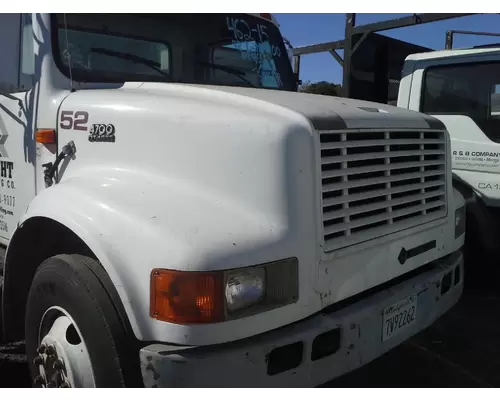 INTERNATIONAL 4700 Hood