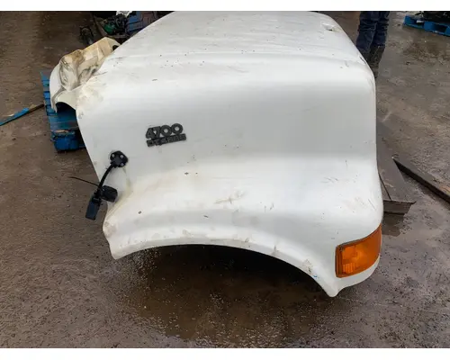 INTERNATIONAL 4700 Hood