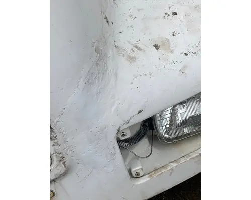 INTERNATIONAL 4700 Hood