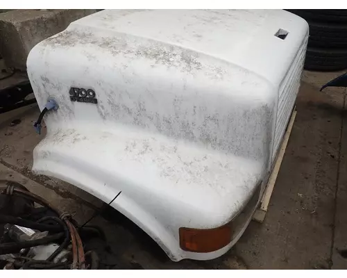 INTERNATIONAL 4700 Hood