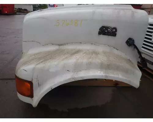 INTERNATIONAL 4700 Hood