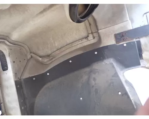 INTERNATIONAL 4700 Hood