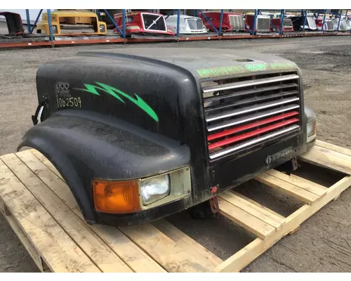 INTERNATIONAL 4700 Hood