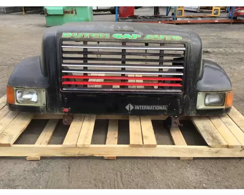 INTERNATIONAL 4700 Hood