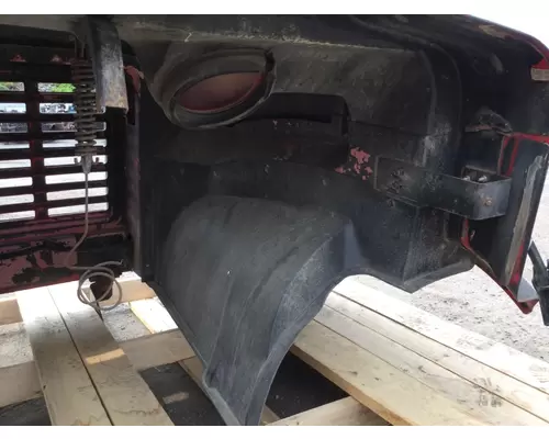 INTERNATIONAL 4700 Hood